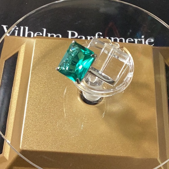 Octagon Light Green Emerald Stone Silver Ring - Picture 1 of 6